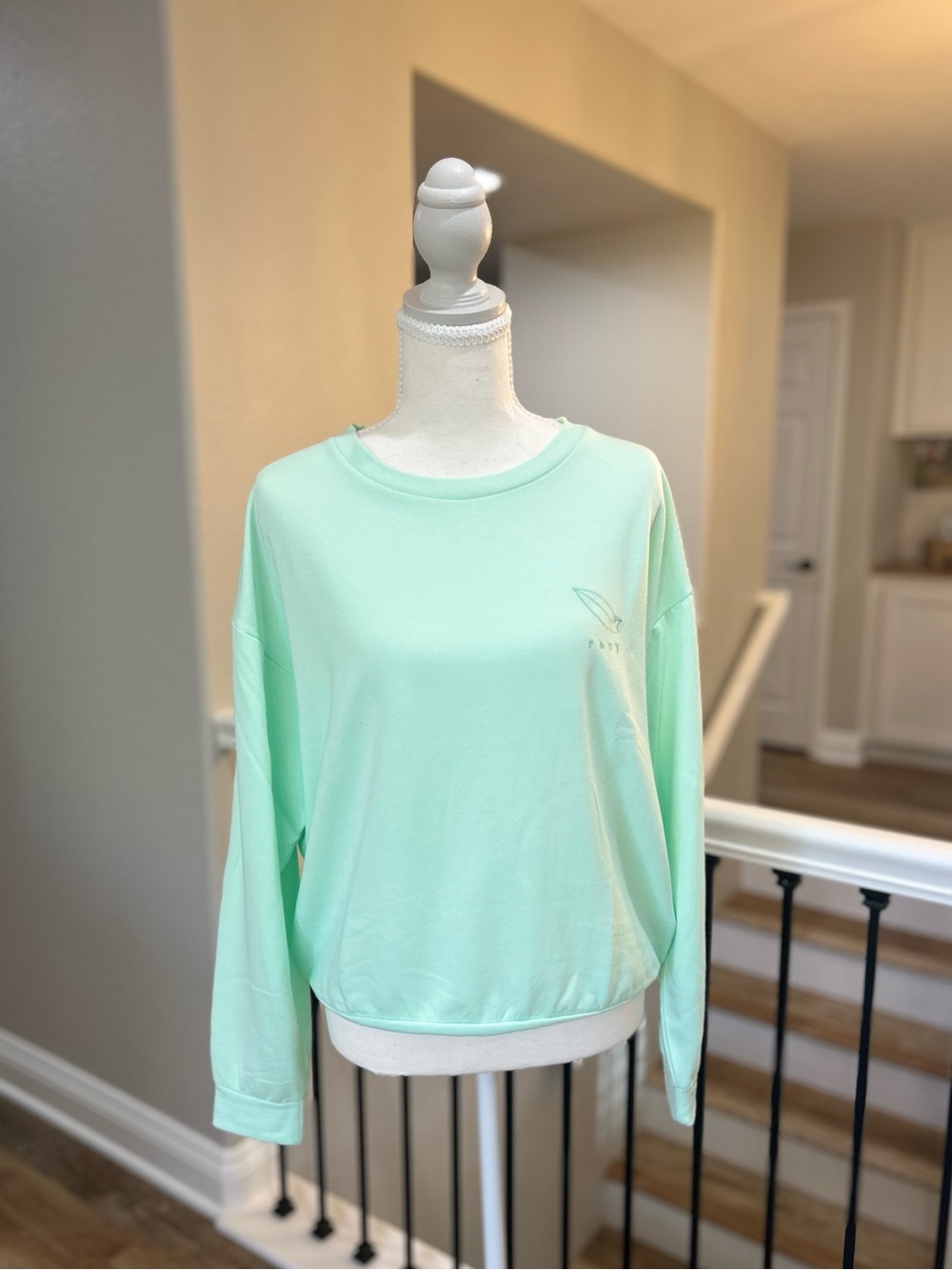 Roxy Mint Green  lightweight sweatshirt, size medium